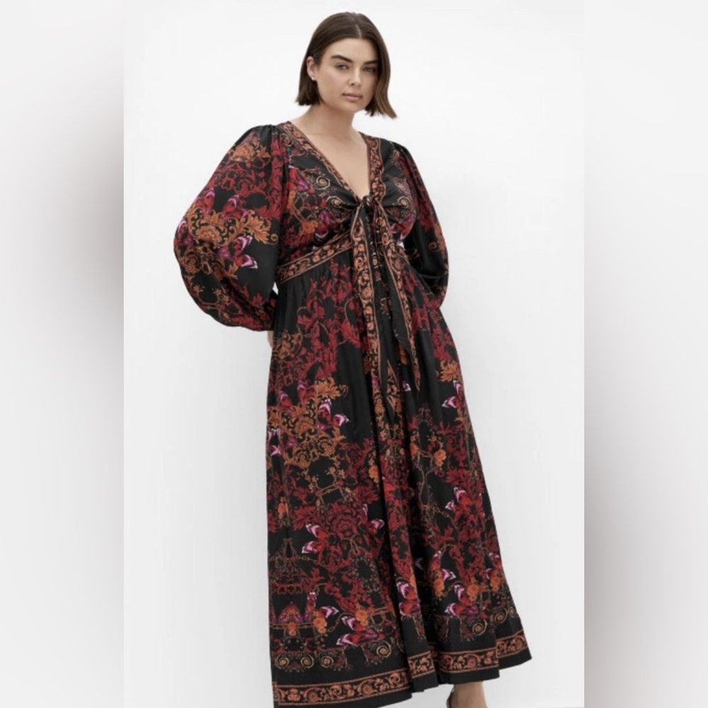 City chic Ivanna Bohemian Floral Maxi Dress size 18W runs small, fully lined
